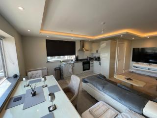 The Cardiff View - FREE Private Parking - 5