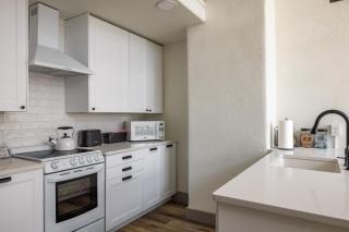 Main Street Farmhouse City Retreat by Hollyhock - 1