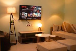 Family-Friendly 2BHK Kaloor - 0