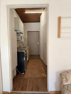 Cozy Danube Studios with Garden Access & 15 Min to Vienna Center - 8
