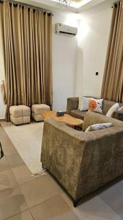 Mohills Apartments - 3
