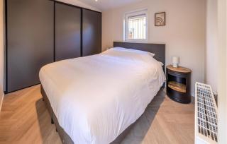 Beautiful Home In Hulshorst With Wifi - 4