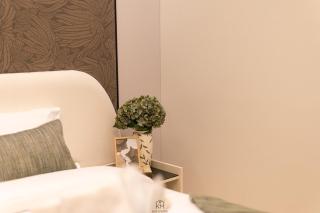 KM Living Green Crest 2BR Maid King Road - 7
