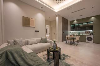 KM Living Green Crest 2BR Maid King Road - 1