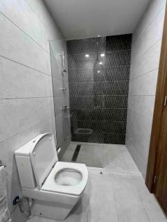 Chic City Centre Apartment Bright Stylish & Central - 1