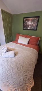 Casa Verde - 2BR - Fast Wifi - Free Parking - 6