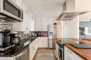 4BR Near Zilker SoCo Downtown Pool Fire Pit - 4