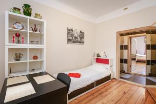 Nice Classical Studio apartment on Alberta St FREE locked parkings - 3
