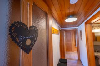 Petit chalet, grand jardin, tout à pied - 1