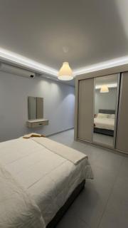 Al Raha Luxury Apartment - 3