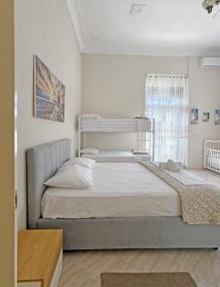 Star Apartment 2- Spacious in the heart of Durres - 1