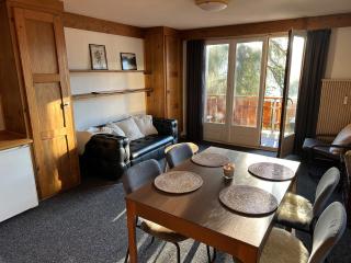 Avouitzons Medran Apartments - Ski-in Ski-out 30 meters from Medran lift and 40 meters from W Hotel - 1
