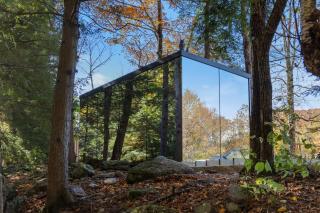 The Moss Rock Mirror Cabin + Spa at Smuggs Notch - 9