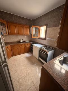Spacious Room with Garden View in Leafy Maadi - 7
