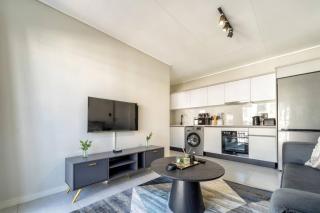 Alimamaspaces Stylish Kyalami Apartment, Balcony & Pool - 4