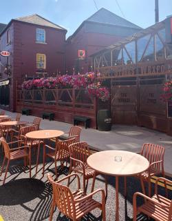 The Stores Bar & Lodgings - 7