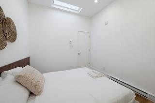 Beautiful 2BR on St Laurent - 9