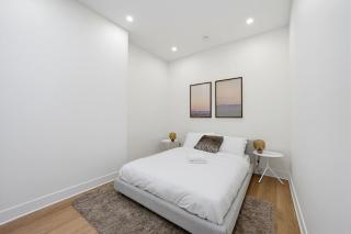 Beautiful 2BR on St Laurent - 8