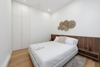 Beautiful 2BR on St Laurent - 3