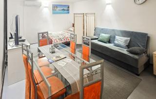 Gorgeous Home In Delekovec With House A Mountain View - 0