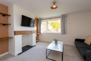Toast Stays - The Hallington - 7