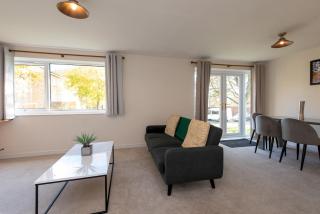 Toast Stays - The Hallington - 6