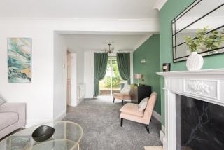 Toast Stays - The Garnet Rest - 6
