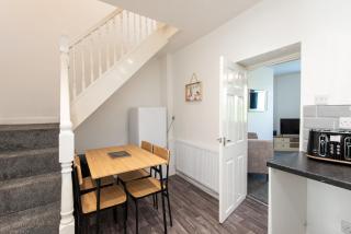 Toast Stays - The Merrington Fold - 1