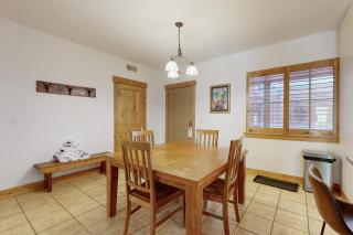 Spacious condo with pool hot tub garage gym & balcony - near Park City - 4