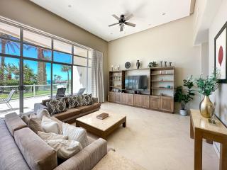 Ground Floor 2BR Poolside Condo #103 - 0