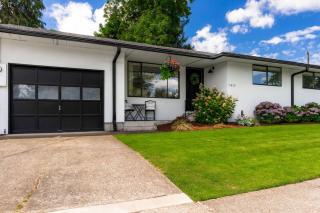 Short Walk to DT/ AC/Gas Fire Pit/BBQ/Coffee Bar - Enumclaw - 3