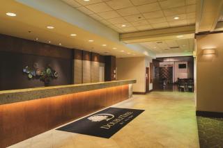 DoubleTree by Hilton Hotel & Executive Meeting Center Omaha-Downtown - 8