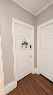 Charming Victorian Room with Luxury Bath in Norton - 3