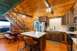Big Time Hill Cabin with an indoor pool hot tub & great views - 1