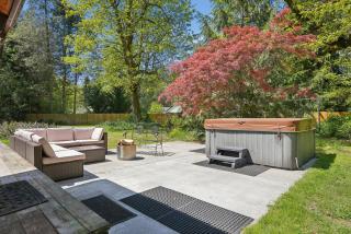 Cabin & Guest House Near Sandy River Trails! - 9