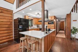 Cabin & Guest House Near Sandy River Trails! - 1