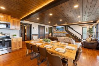 Mountain High Cabin with hot tub fire pit & indoor pool - 7