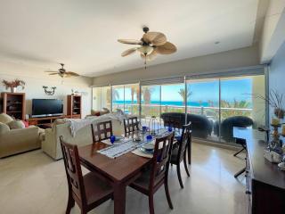 Oceanfront 3BR Condo with Pools & Beach #202 - 8
