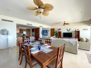 Oceanfront 3BR Condo with Pools & Beach #202 - 2