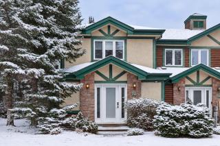 Serene Golf Chalet Near Tremblant w/ Fire Pit! - 9