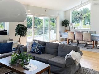 5 star holiday home in Stjärnhov - 2
