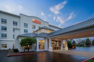 Hilton Garden Inn Portland Airport - 8