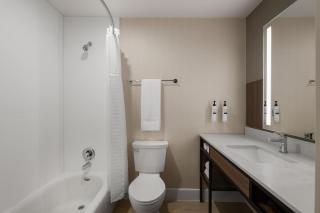 Hilton Garden Inn Portland Airport - 1