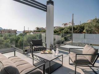 Sea-View Villa with Rooftop Hot Tub - 4