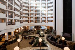 Embassy Suites by Hilton Portland Airport - 2