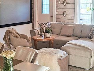 4 star holiday home in öSTHAMMAR - 2