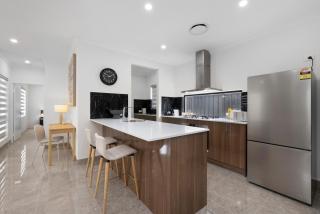 Linger & Laugh 4BR - A Sepal Stay - 1