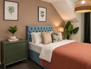 Stylish 4BR Home Perfect for Contractors - 3