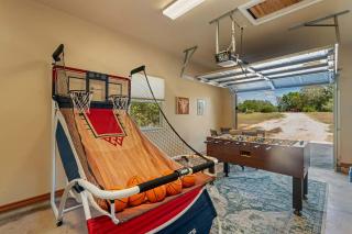 Cactus & Oak - 2 Fenced in Hill Country Acres with Game Room in Driftwood - 6