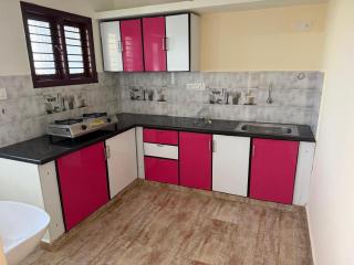 Goldennest Guest House 2 - 4